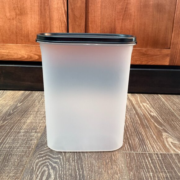 Tupperware Modular Mate Oval Keeper with Lid - Picture 2 of 11